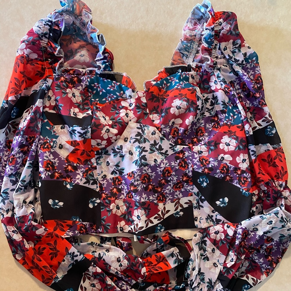 Ruffle crop top blouse!